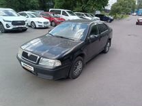 Skoda Octavia 1.6 MT, 2010, битый, 135 000 км, с пробегом, цена 420 000 ру�б.