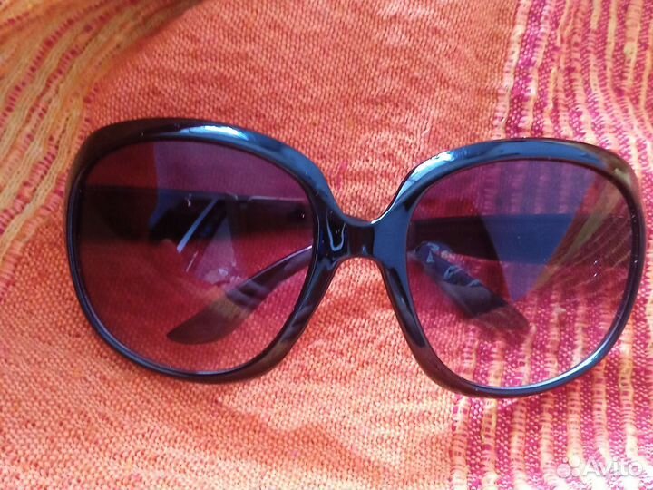 Солнцезащитные очки