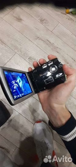 Видеокамера Sony DVC V8
