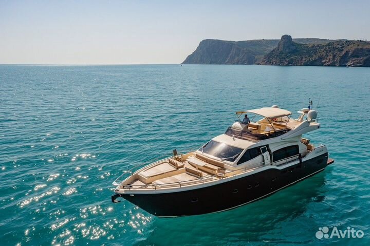 Аренда уникальной яхты ferretti 690 в Ялте