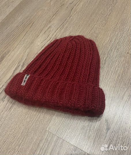 Шапка из мериноса женская