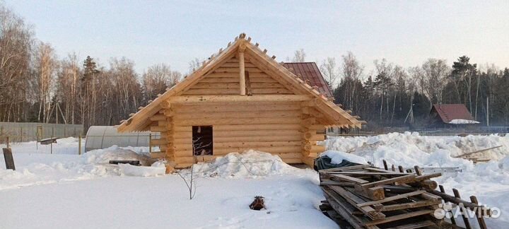 Сруб бани из бревна ручной рубки не бруса 5x5