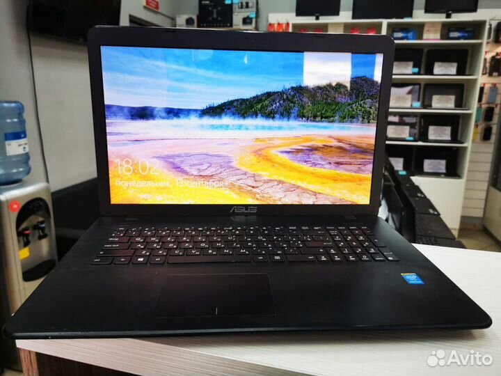 Asus с большим экраном 17.3 дюйма Geforce