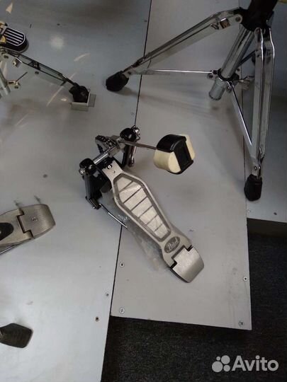 Педаль для бас барабана