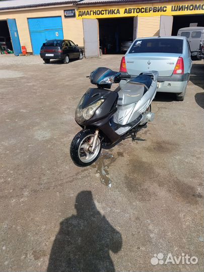 Скутер 150 кубов