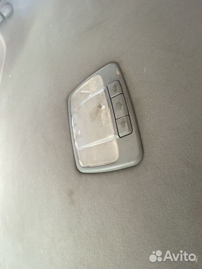Центральный плафон Hyundai Sonata 4