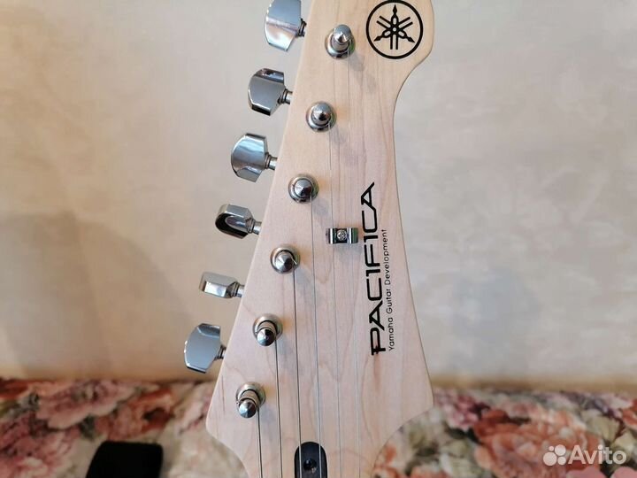 Электро гитара