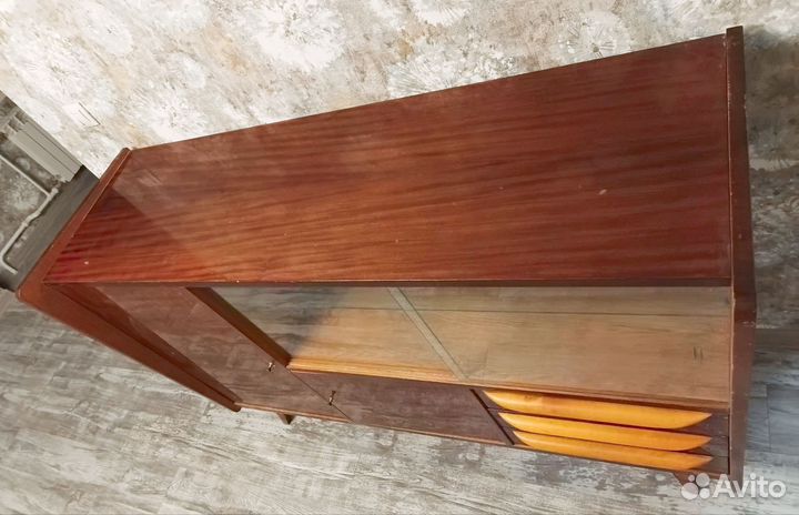 Шкаф сервант Рижская фабрика 60-е