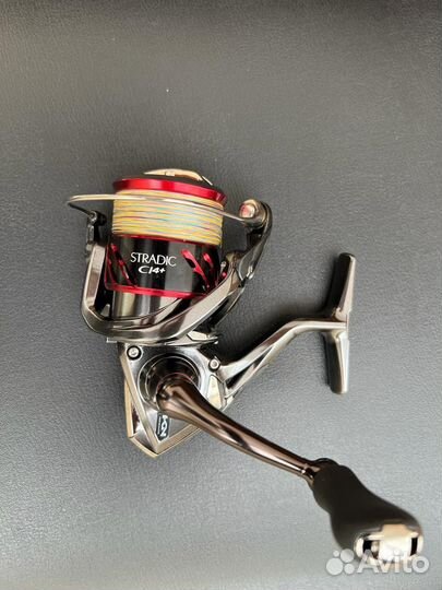 Катушка спининг. Shimano stradic 2500-B C 14 +