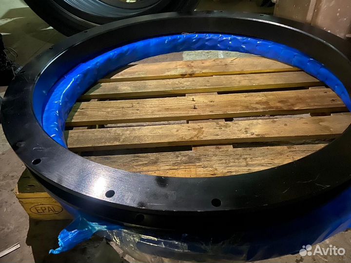 Круг поворотный прицепа 20т. 1200мм