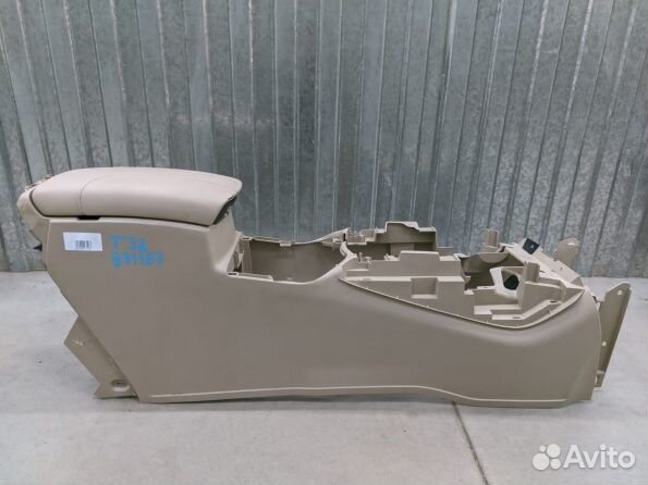 Ниссан Х-Трейл Т 32 подлокотник