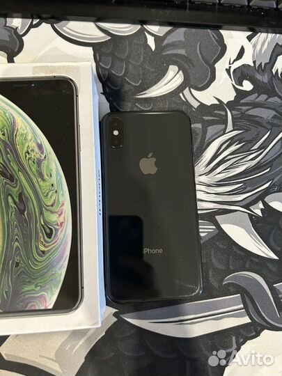 Телефон iPhone XS