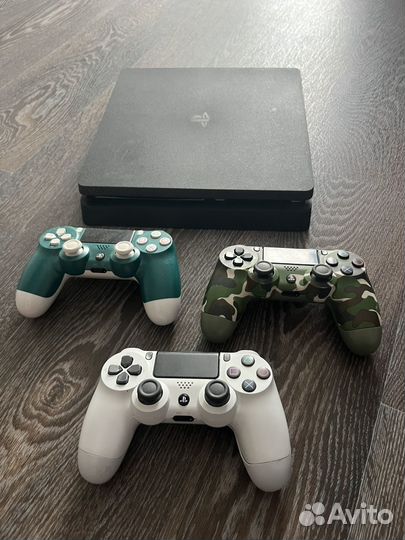 Sony PS4 slim 500gb 3 геймпада+игры