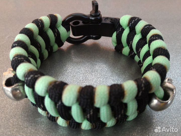 Браслет из паракорда 550 двойной с черепами фосфор