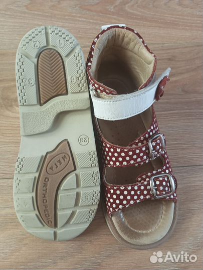 Сандалии для девочки