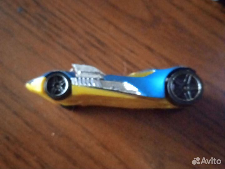 Машина Hot Wheels