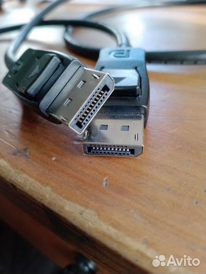 Кабель displayport amphenol 1,8