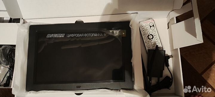 Цифровая фоторамка Digma 9 PF-922