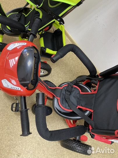 Детский велосипед с ручкой новый