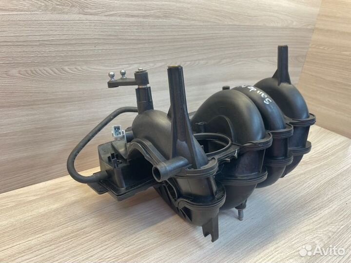 Впускной коллектор Renault Sandero