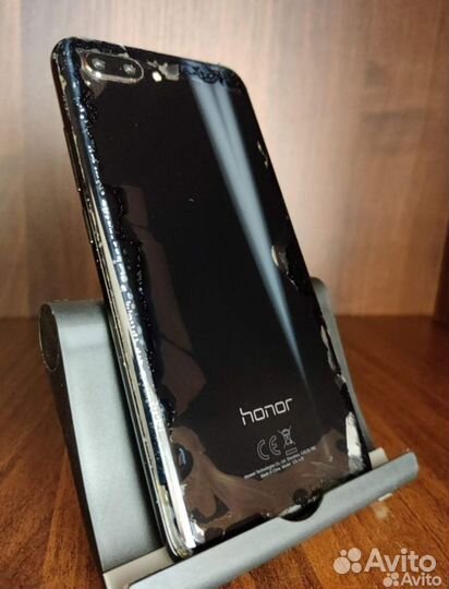 HONOR 10, 4/64 ГБ