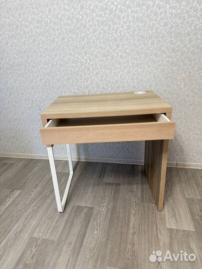 Письменный стол IKEA