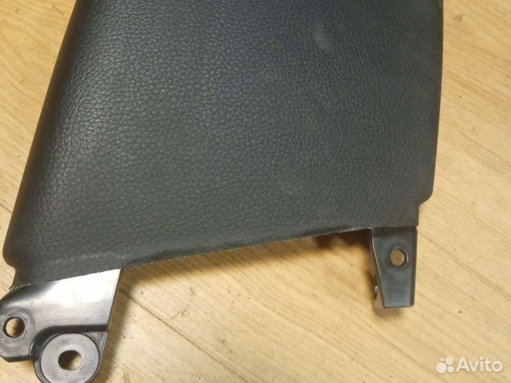 Обшивка стойки BMW 5 560857-11