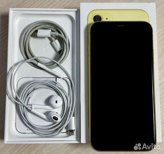 iPhone 11, 64 ГБ