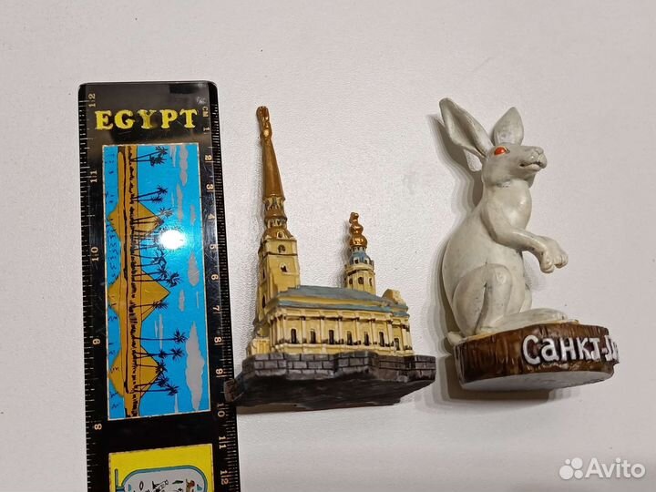 Петропавловская крепость и Заяц (сувениры)