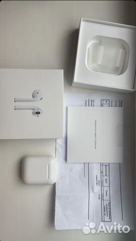 Продаю кейс от оригинальных AirPods 1 поколения