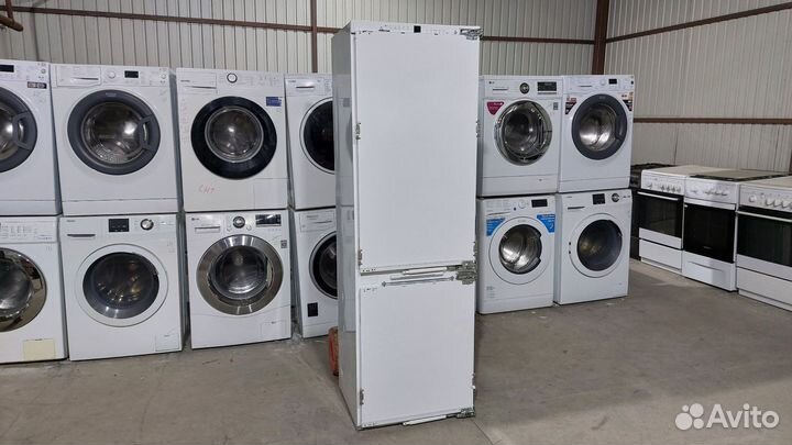 Холодильник Liebherr icn3386. Встройка