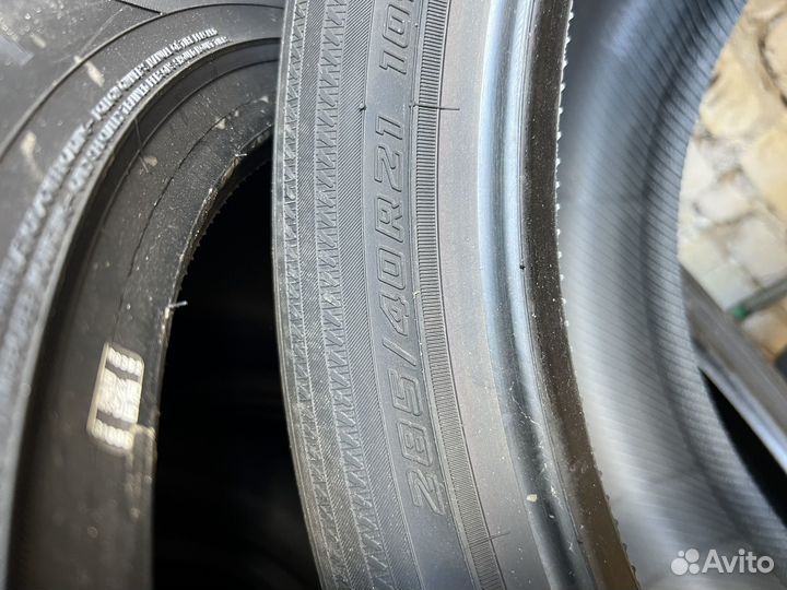 Yokohama BluEarth Winter V906 285/40 R21