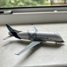 Модель самолета Airbus A330-743L Beluga XL