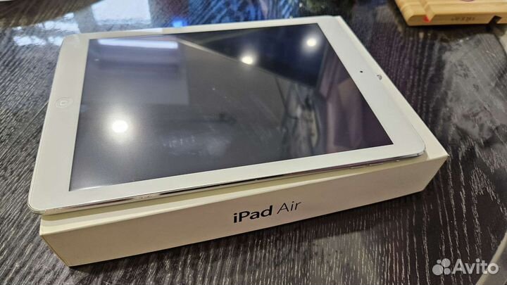 Apple iPad air 32gb cellular