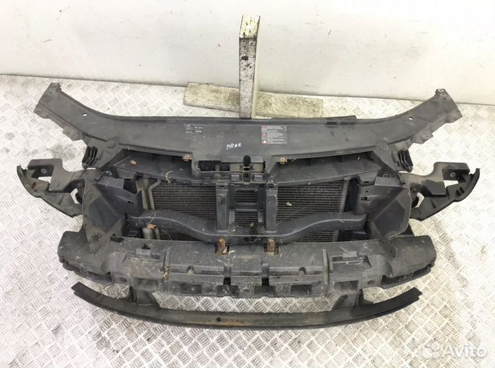 Панель передняя (телевизор) Volkswagen Passat B6