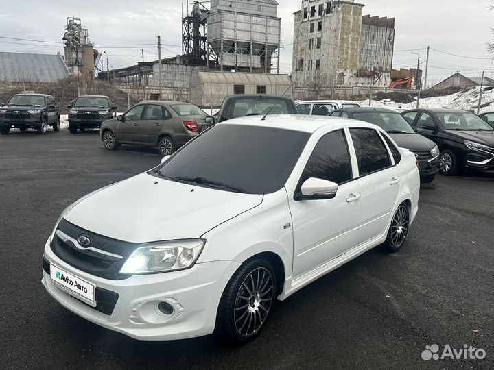 LADA Granta 1.6 МТ, 2015, 105 000 км