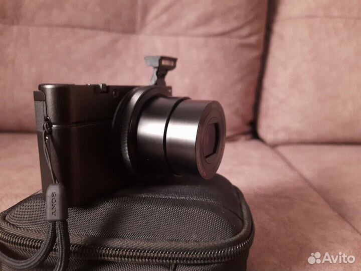 Компактный фотоаппарат Sony Cyber-shot DSC-RX100