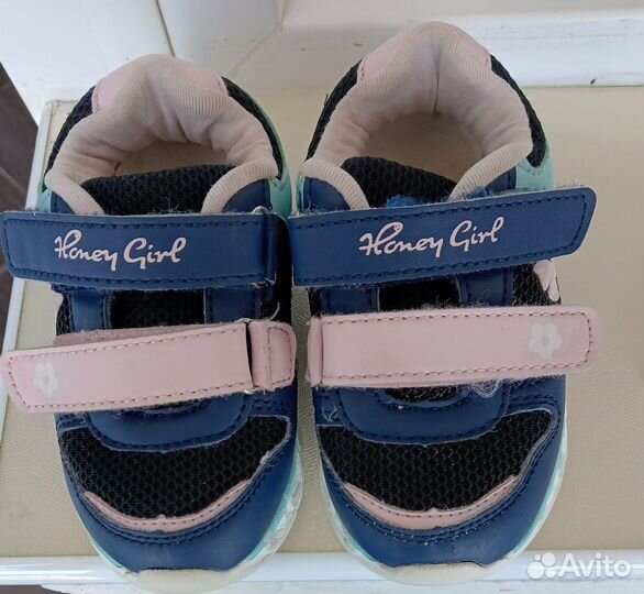 Кросовки на девочку 22 размер