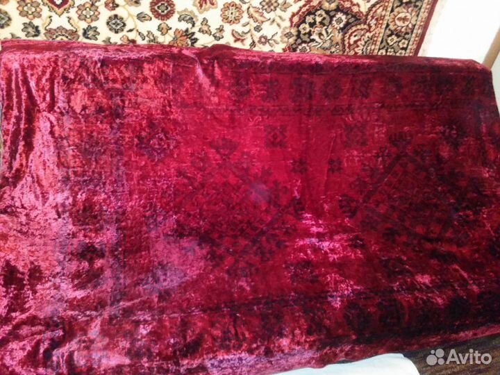 Плюш. изделия и шерстяной ковёр