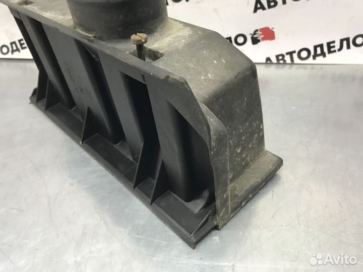 Крышка воздушного фильтра Peugeot 406 1997 г.в