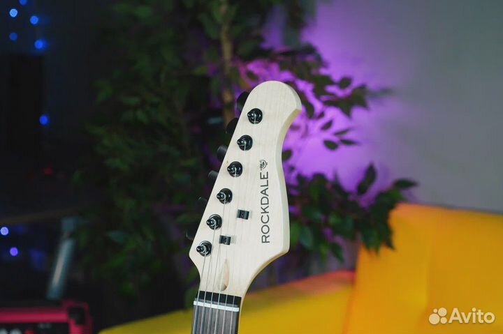 Электрогитара + Аксессуары (Комплект)