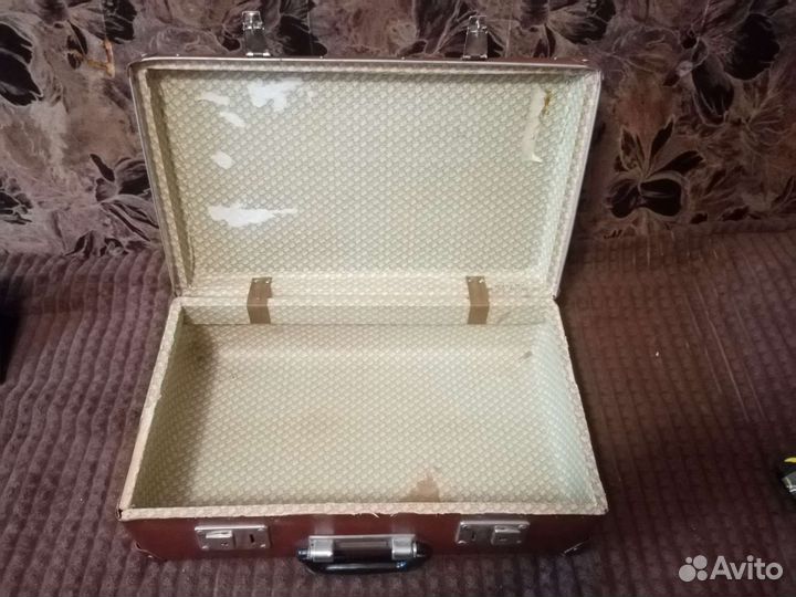 Чемодан