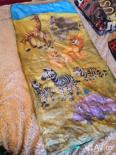 Спальный мешок и полотенце с капюшоном