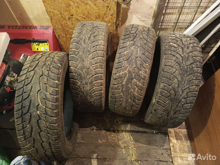 Nokian Tyres Hakkapeliitta Sport Utility 5 225/60 R17 102