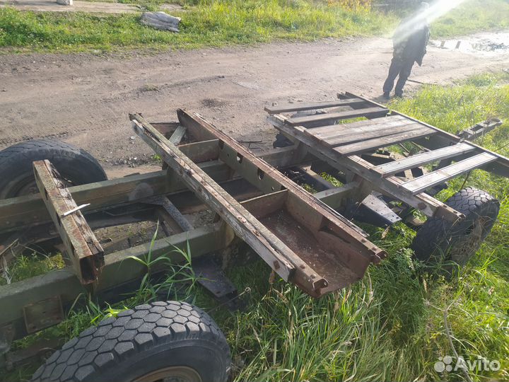 Прицеп тракторный 2 птс 9