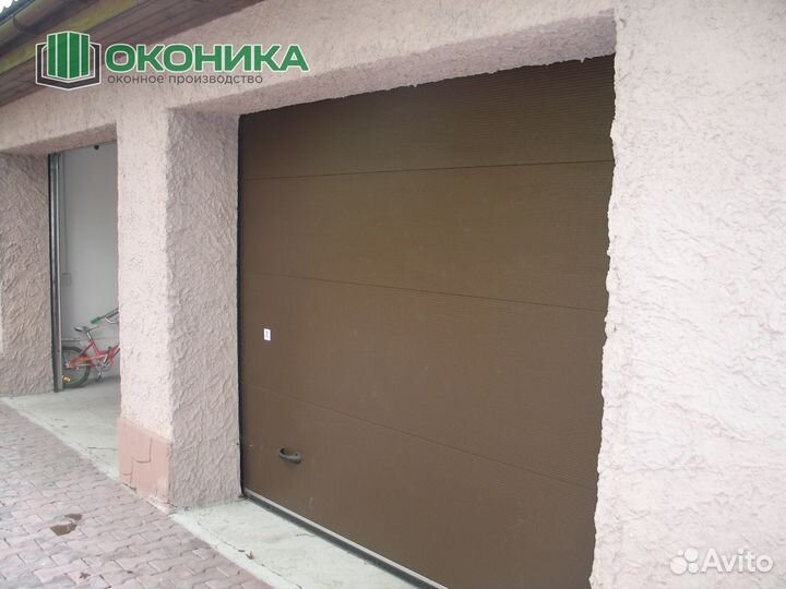 Секционные ворота