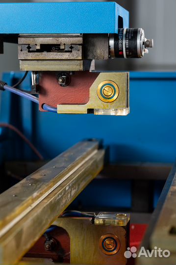 Электроэрозионный cтанок DK7763