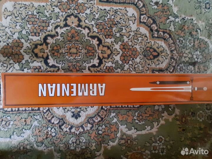 Подарочная бутылка в коробке