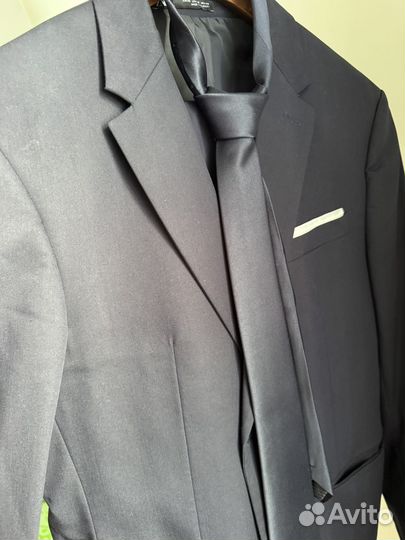 Мужской костюм zara с брюками