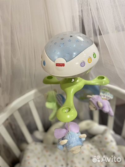Мобиль на кроватку fisher price мечты о бабочках